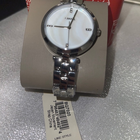 Woman’s fossil watch